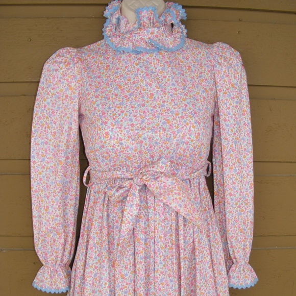 SOLD!! Vtg YVES SAINT LAURENT Girls Dress, 8 - Picture 2 of 7